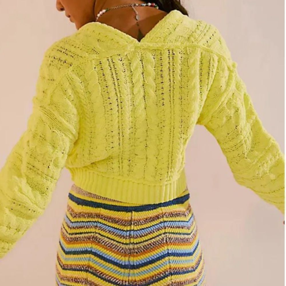 NWOT Free People Sadie Cable Cardi Yellow Cropped V Neck Buttons Cotton S Drop - Picture 3 of 10